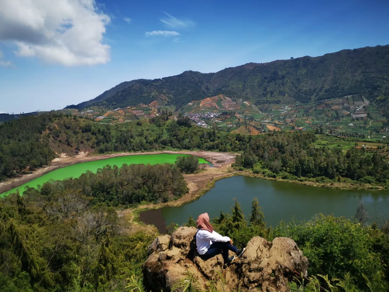 Tur Dieng Gunung Bismo start Jakarta Private Room