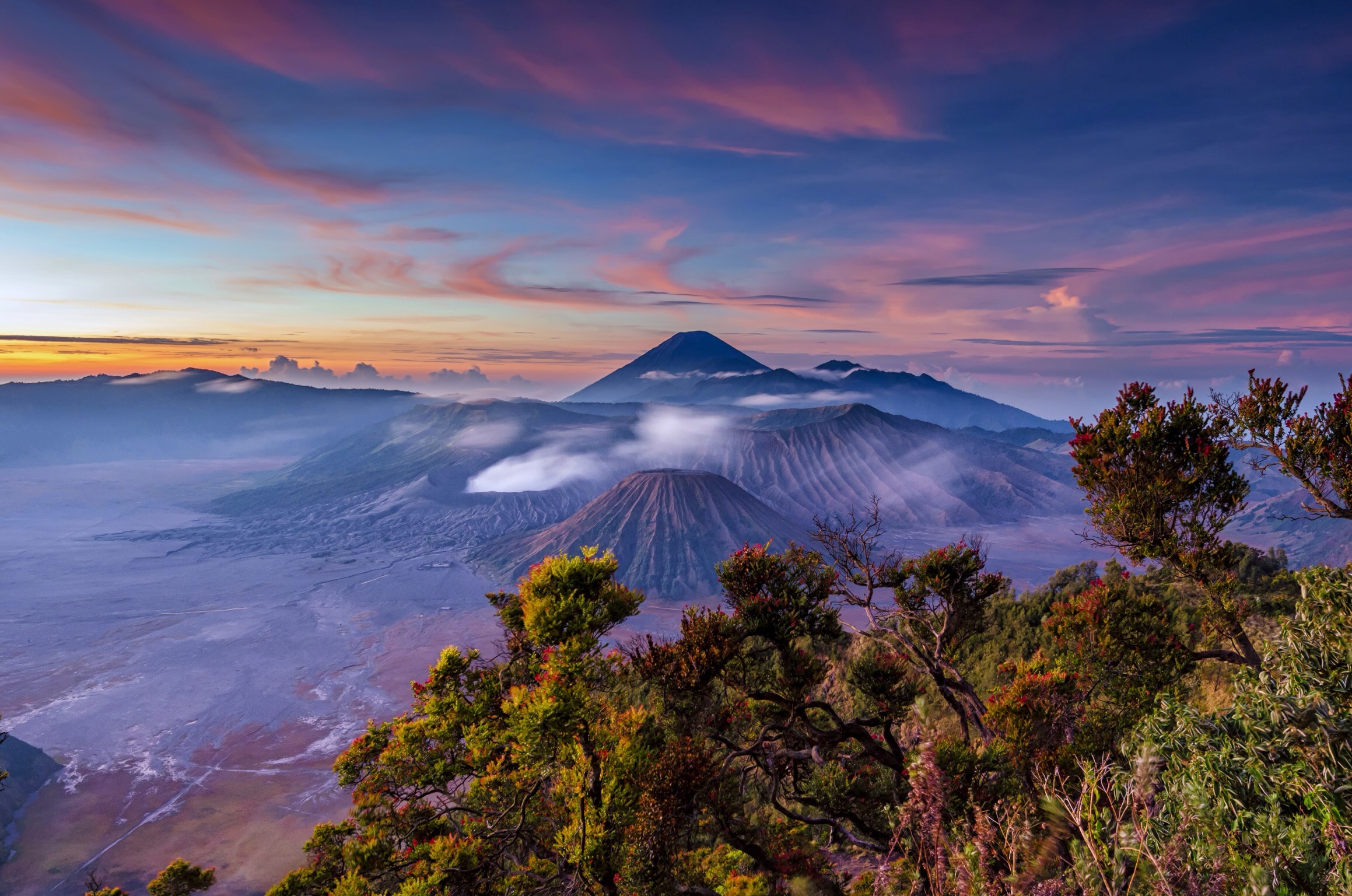 gunung bromo midnight sunrise