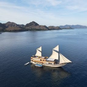 kapal phinisi labuan bajo