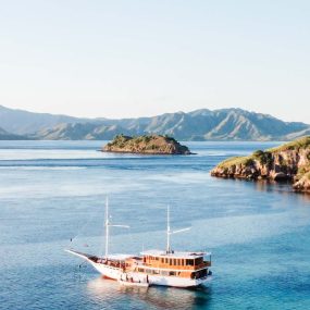 kapal phinisi labuan bajo