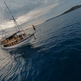 kapal phinisi labuan bajo