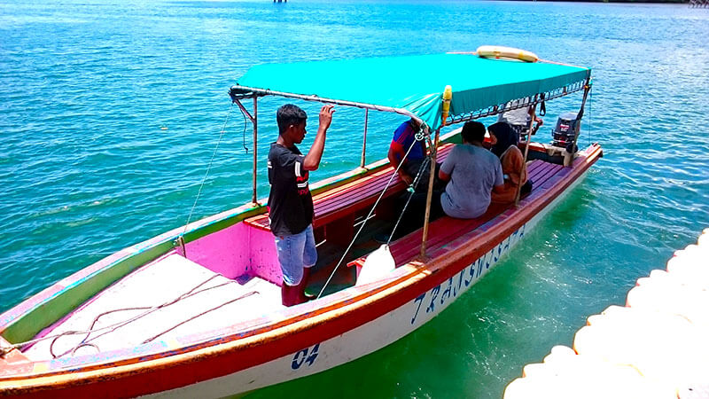 Speed Boat pada Paket Wisata Open Trip Wayag Piaynemo 4 hari 3 malam