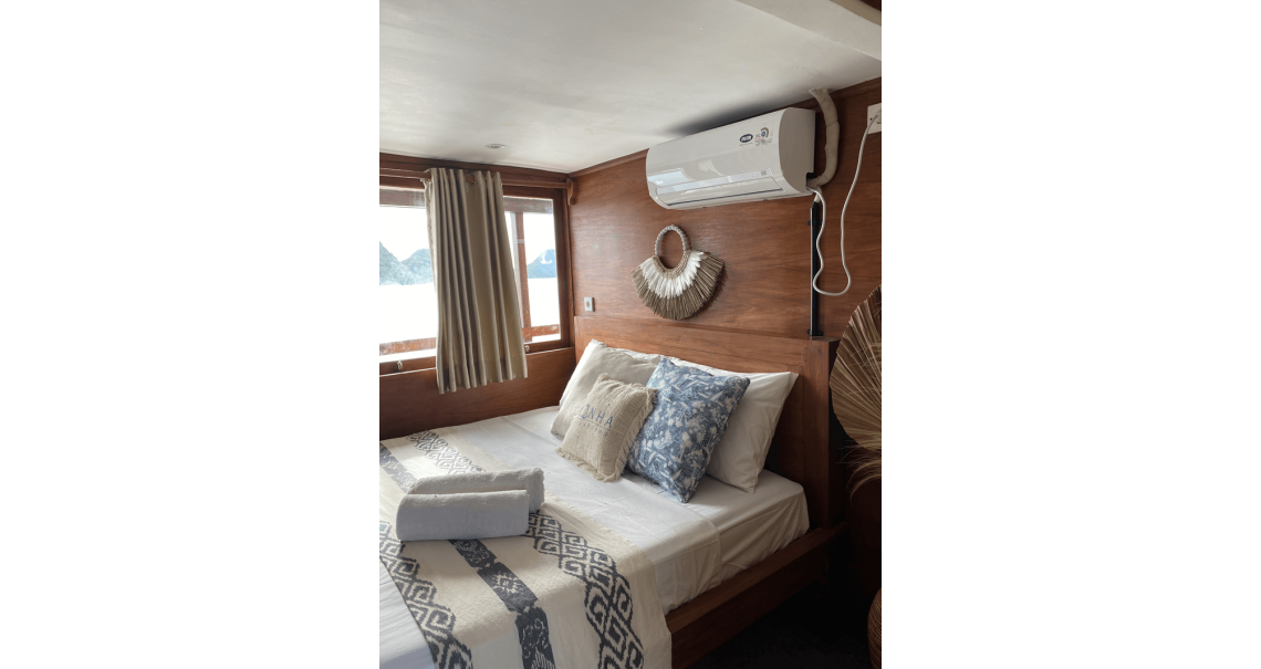 deluxe private cabin with ocean view