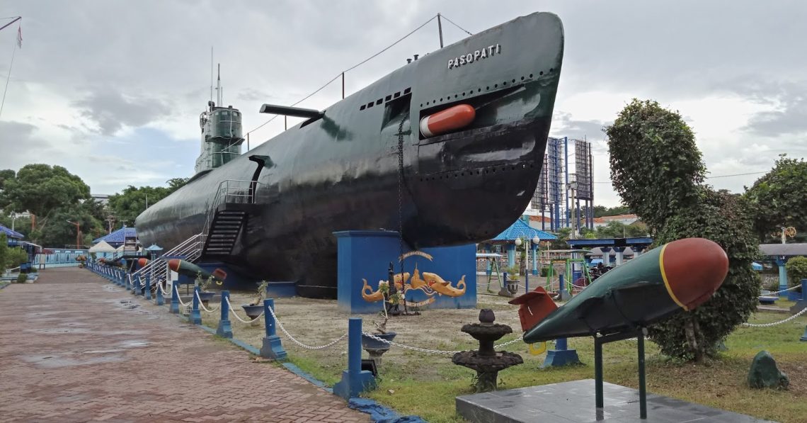 monumen-kapal-selam-surabaya-objek-wisata-jawa-timur