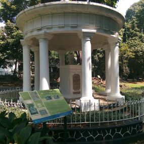 kebun raya bogor