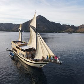 kapal phinisi labuan bajo