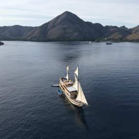 kapal phinisi labuan bajo